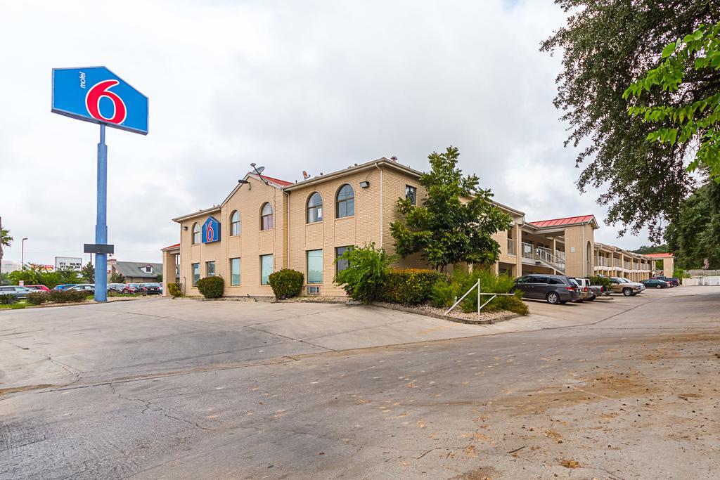 Motel 6-San Antonio, Tx - Fiesta Trails Extérieur photo