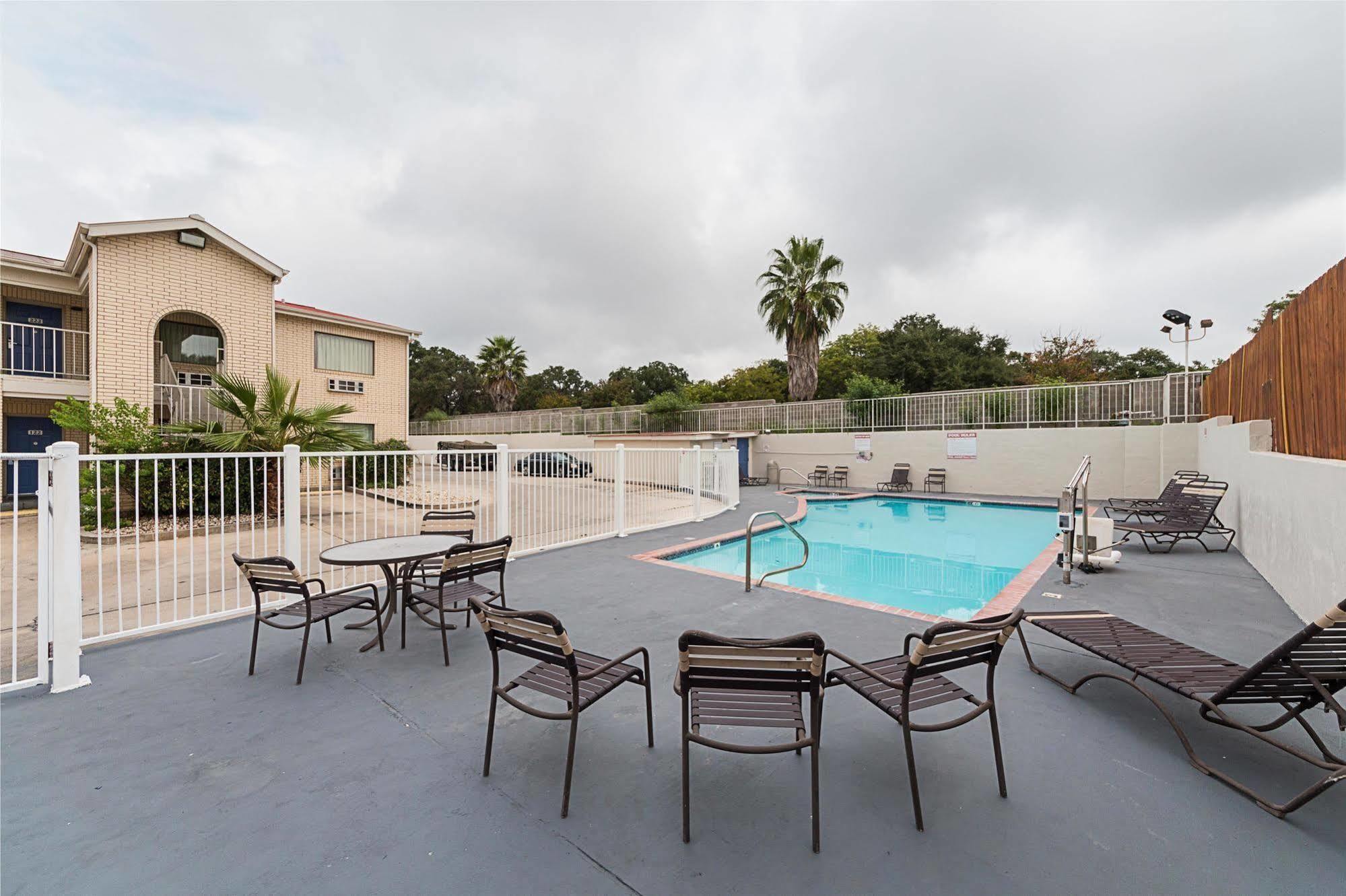 Motel 6-San Antonio, Tx - Fiesta Trails Extérieur photo