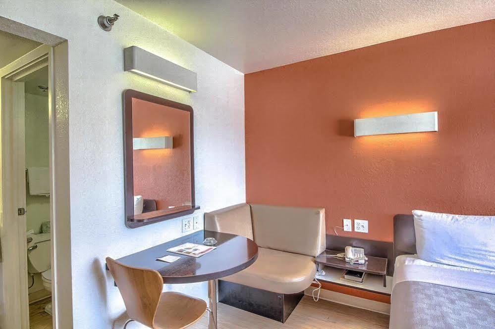 Motel 6-San Antonio, Tx - Fiesta Trails Extérieur photo
